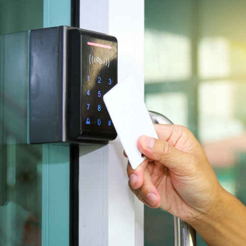 Door access control systems available in the UK | Inner Range